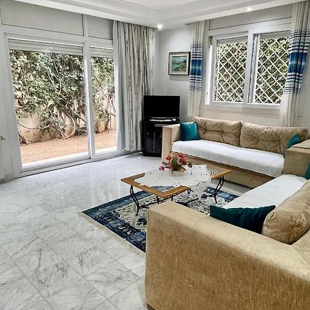 Etage De Villa Avec Jardin, Pres De L'Aireport Et Parking Prive Ariana Buitenkant foto