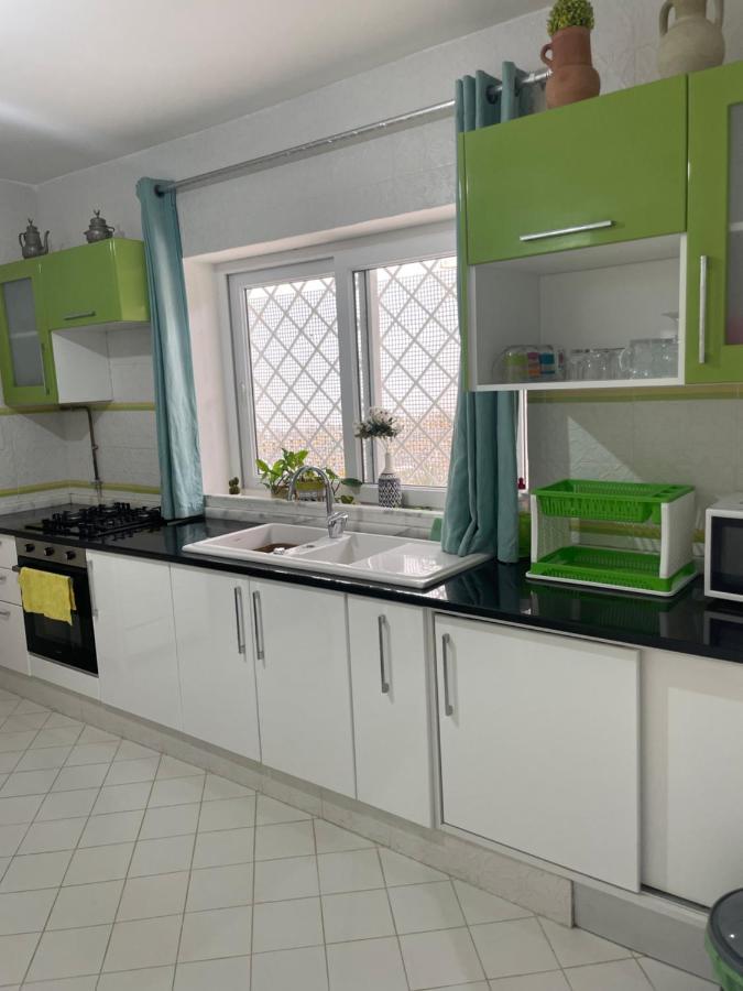 Etage De Villa Avec Jardin, Pres De L'Aireport Et Parking Prive Ariana Buitenkant foto