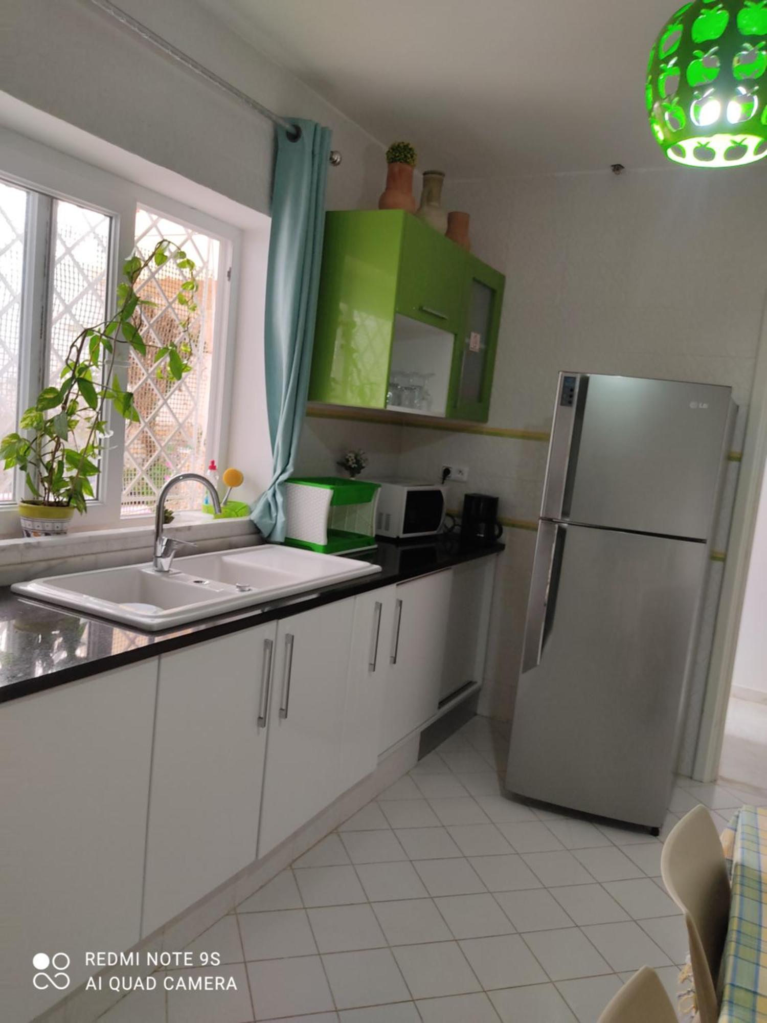 Etage De Villa Avec Jardin, Pres De L'Aireport Et Parking Prive Ariana Buitenkant foto