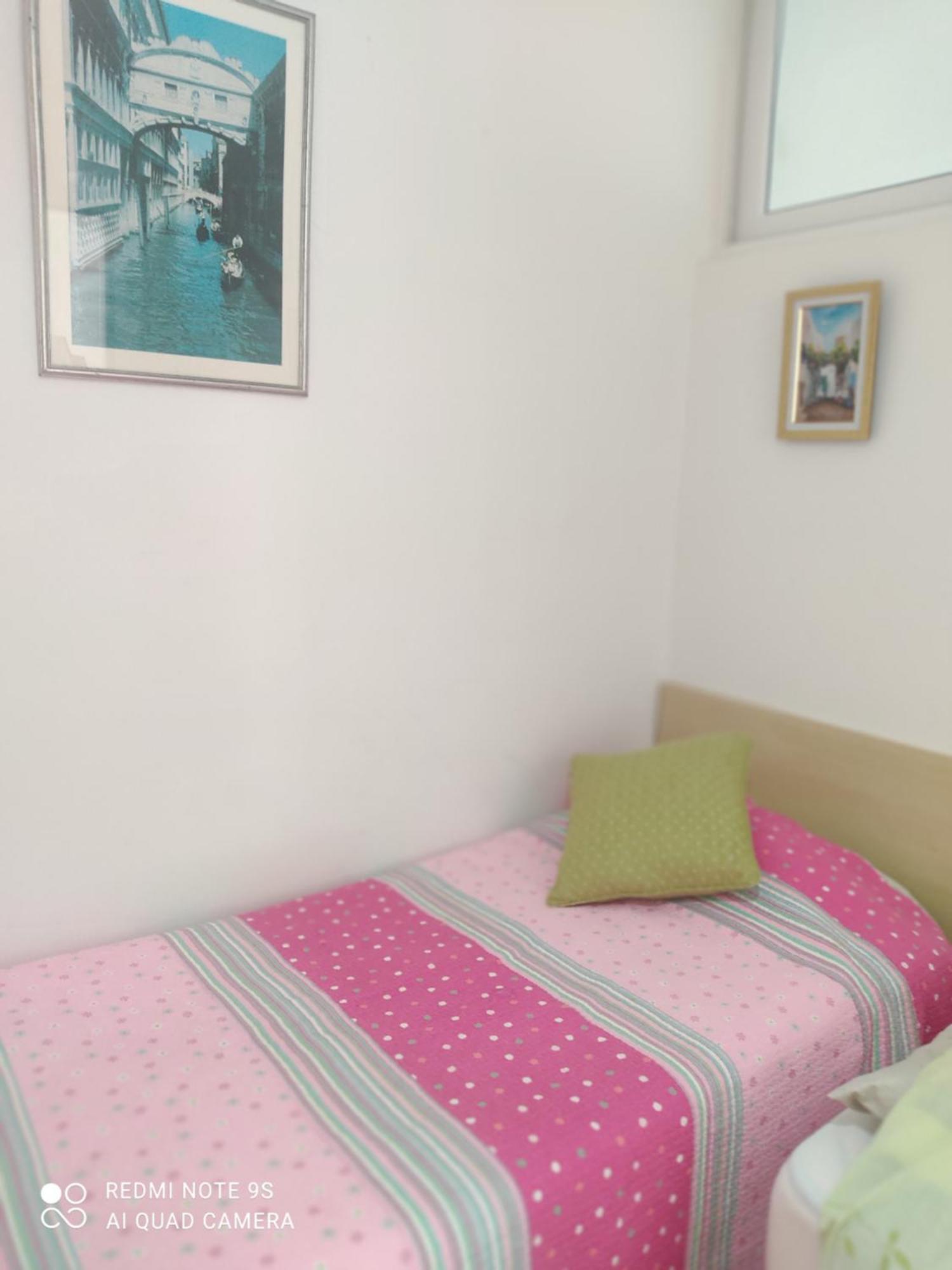 Etage De Villa Avec Jardin, Pres De L'Aireport Et Parking Prive Ariana Buitenkant foto