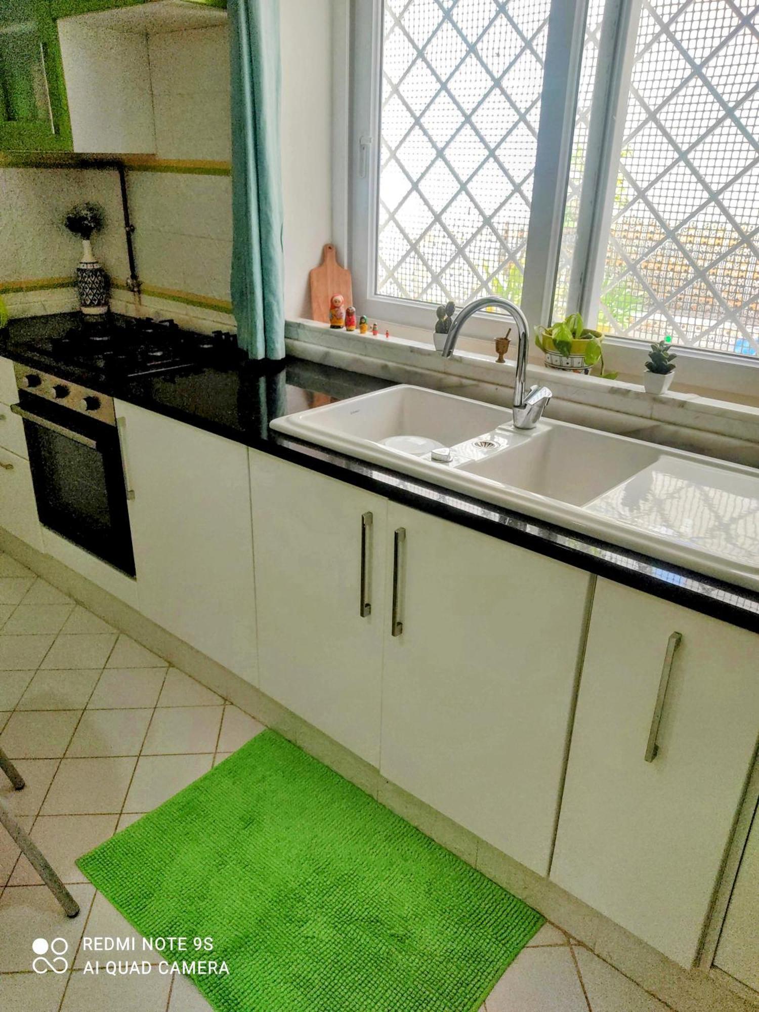 Etage De Villa Avec Jardin, Pres De L'Aireport Et Parking Prive Ariana Buitenkant foto